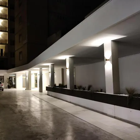 Casa Dante * غالاتينا